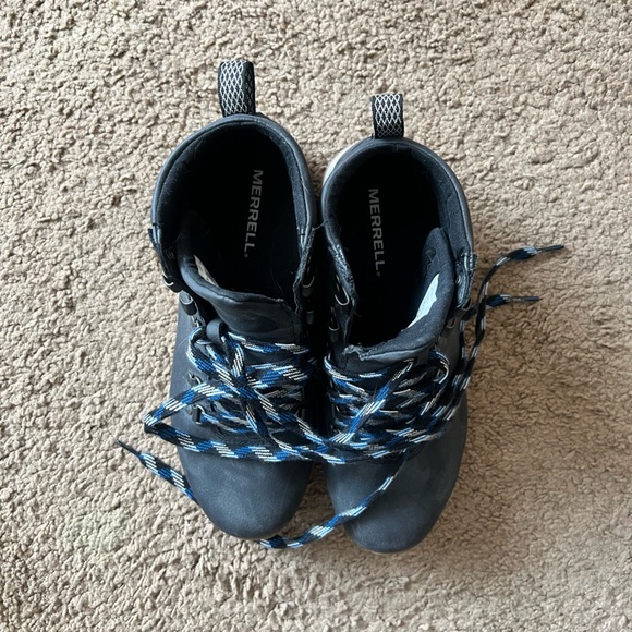 Merrell Winter Boots - Picture 3 of 5